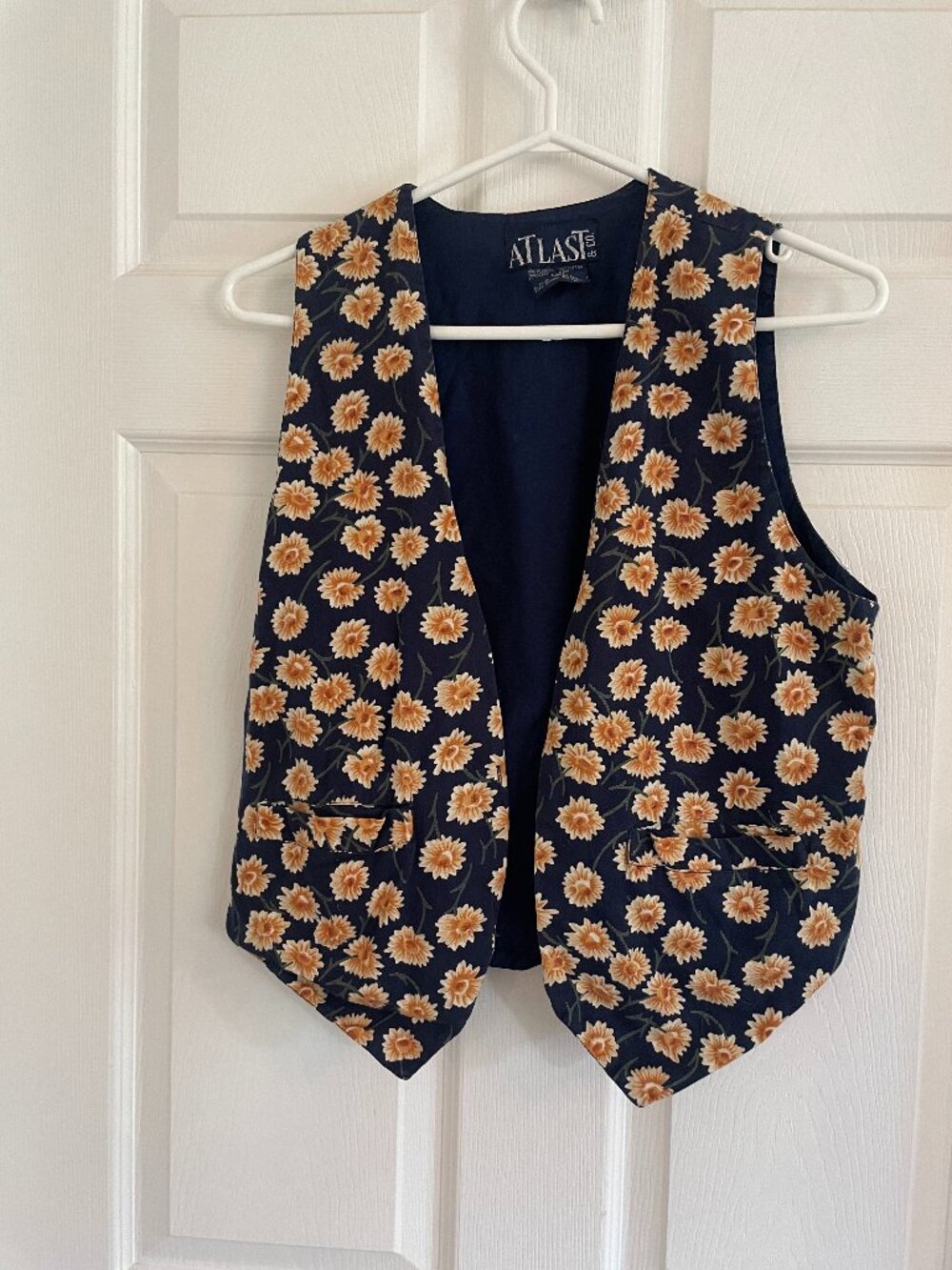 Atlas & Co. Daisy Print Cotton Vest Size Medium